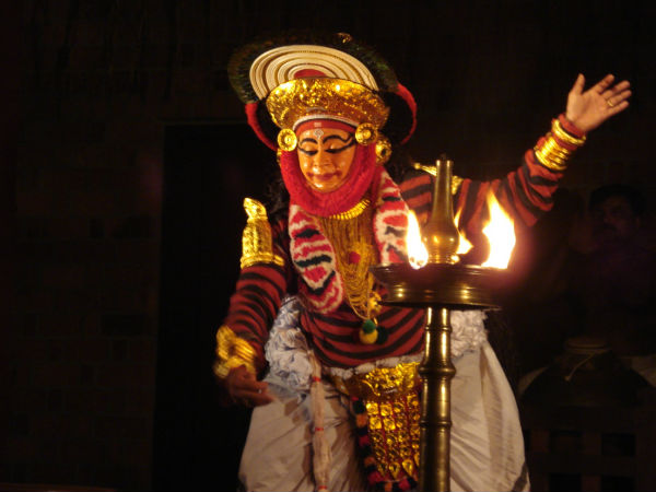 Chakyar Koothu
