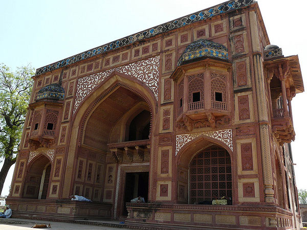 Kanch Mahal