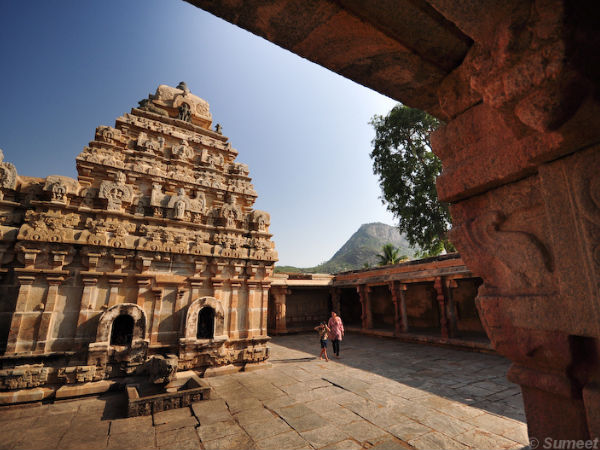 Bhoganandeeswara Temple