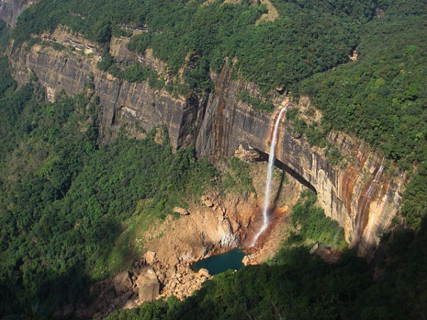 Nohkalikai Falls