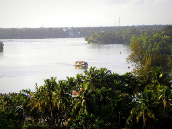 Ashtamudi Lake 