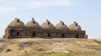 Makai Kothar Or Navlakha Kothar