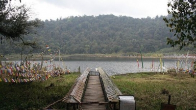Khecheopalri Lake