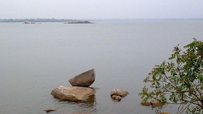 Osman Sagar Lake