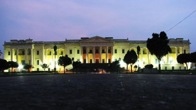 Hazaarduari Palace