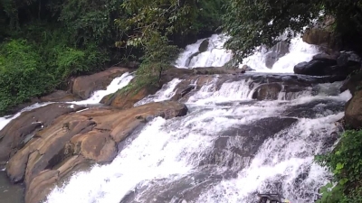 Aruvikkuzhi Falls