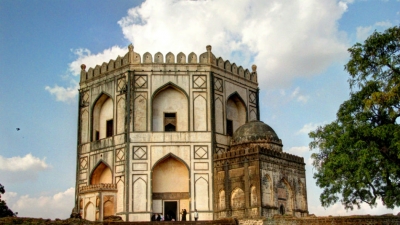 Bahmani Tombs