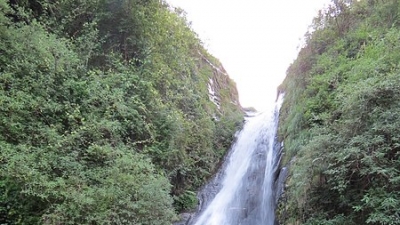 Bhagsu Falls
