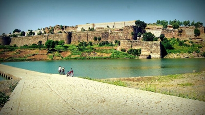 Manohar Thana Fort