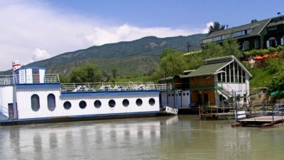 Floating Restaurant