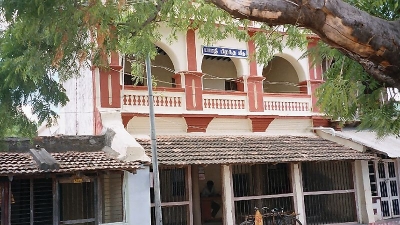 Ettayapuram (Vetkaliamman statueSeenthalakarai, Bharathiar manimandapam, Ettayapuram palace)