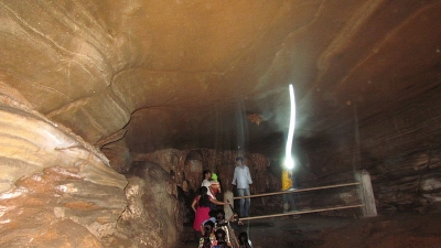 Kotumsar Caves