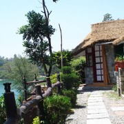 Van Vilas Resort