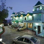 Green Oak Resort