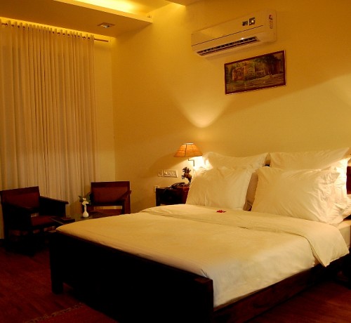 Abrar Palace and Jungle Camps