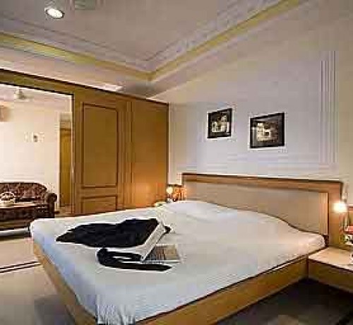 Accommodation Accommodation