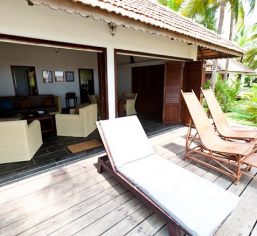 Family-cottage-View-from-outside