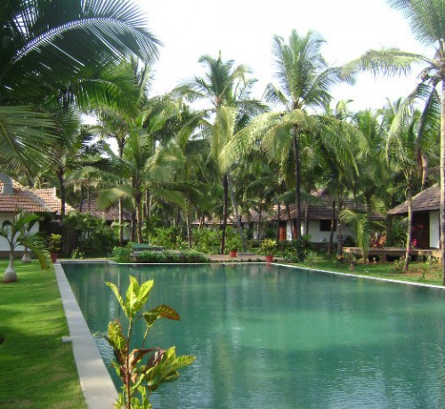 Pool-&-cottages