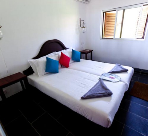 Twin-bed-in-Home-Type-2