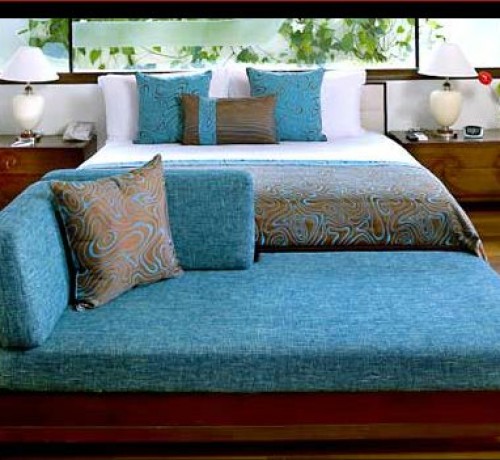 Well furnished bedroom