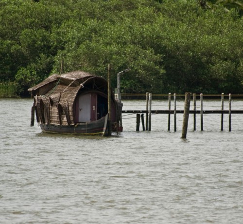 House boat