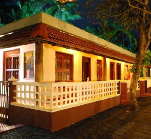 Beach-rooms-at-night