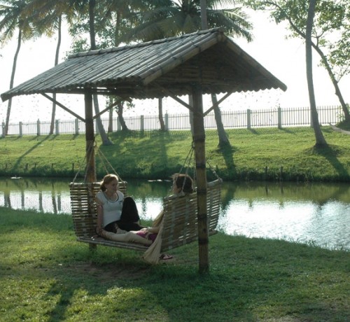 Tourists in Kumarakom Lagoon