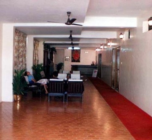 Sitting area by entrance