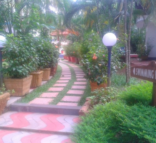 Way to Swimming pool Way to Swimming pool