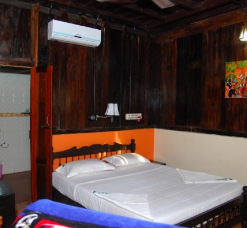 Well furnished bedroom Well furnished bedroom