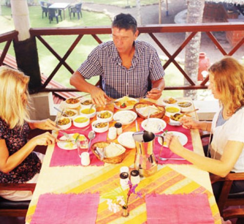 Dining Dining