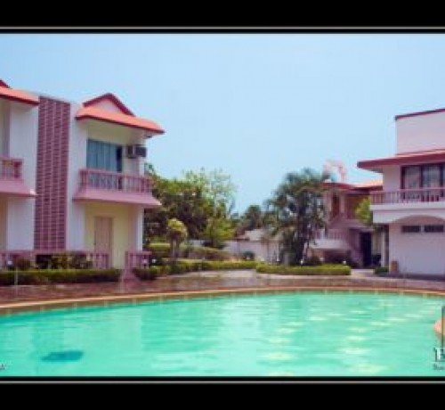 Pool view Pool view