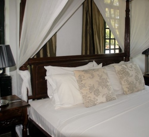 Macasar Luxury bed Macasar Luxury bed