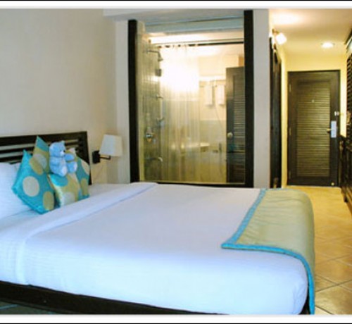 Deluxe Bedroom Deluxe Bedroom