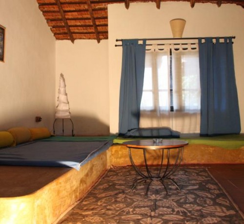 2 Bedroom Cottage Suite:Living Room