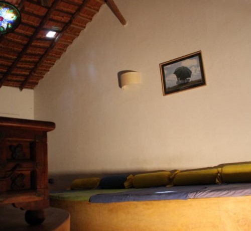 2 Bedroom Cottage Suite:Furnishing