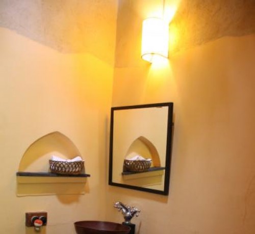 2 Bedroom Cottage Suite:Bath