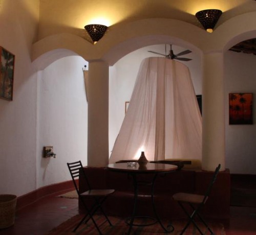 1 Bedroom Cottage Suite:Lights