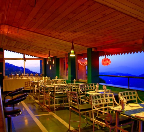 Bar by night Bar by night