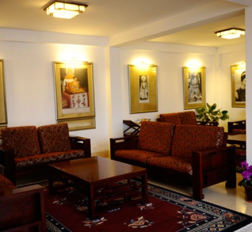 Well Furnished Lobby